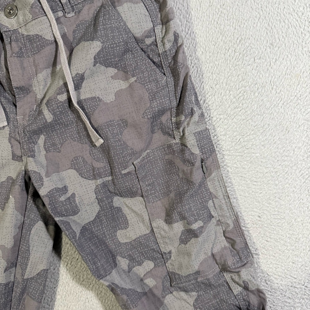 Prana‎ Pants Womens 8 Gray Camo Cargo Convertible Capris Straight Leg Outdoors - Picture 2 of 6
